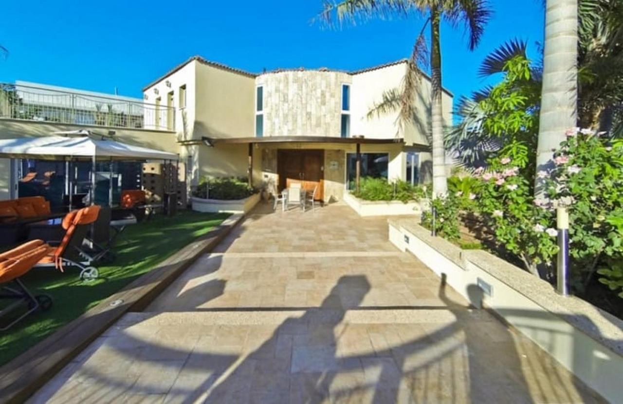 Villa Family Eilat With Heated Pool Exterior photo